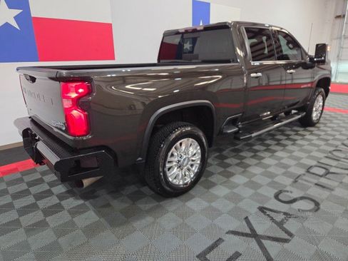 Used 2020 Chevrolet Silverado 2500 High Country w/ Z71 Off-Road Package image 25