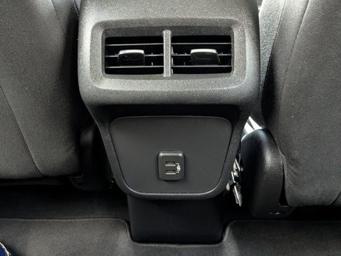 Used 2019 Chevrolet Equinox LT FWD image 19