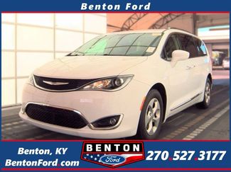 Used 2017 Chrysler Pacifica Touring-L Plus FWD video 1
