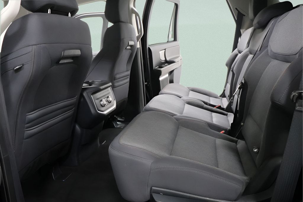 Used 2025 Ford Expedition Active AWD/4WD image 50