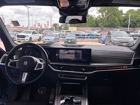 Used 2025 BMW X5 sDrive40i w/ M Sport Package RWD image 20
