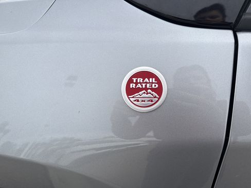 Used 2020 Jeep Compass Trailhawk image 12