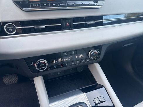 Used 2023 Mitsubishi Outlander SEL 40th Anniversary image 17