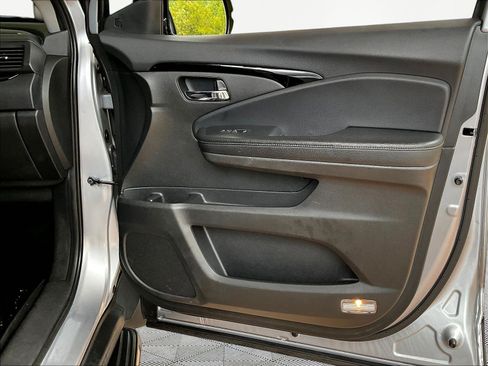 Used 2019 Honda Pilot Elite image 29