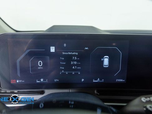 Used 2025 Kia Carnival SX Prestige FWD image 16