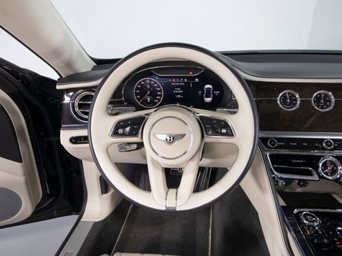Used 2023 Bentley Flying Spur Azure image 25