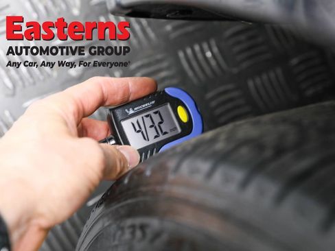 Used 2023 Tesla Model 3 Standard Range image 25