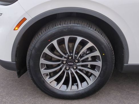 Used 2023 Lincoln Aviator Reserve image 28