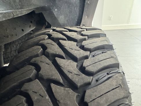 Used 2015 Ford F250 XLT w/ FX4 Off-Road Package AWD/4WD image 11