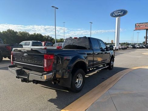 Used 2022 Ford F350 XLT w/ XLT Premium Package AWD/4WD image 5