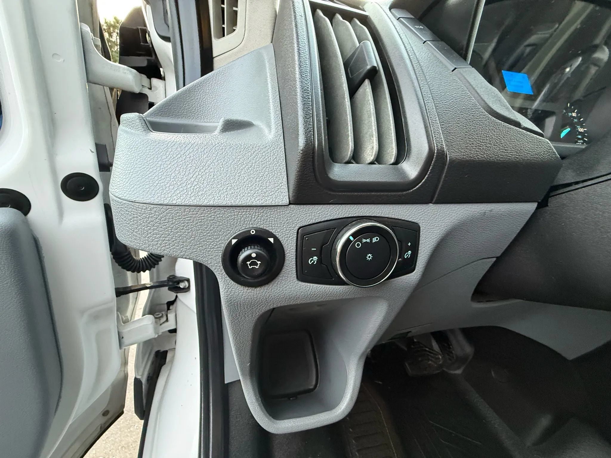 Used 2017 Ford Transit 350 138 w/ Interior Upgrade Package RWD image 27