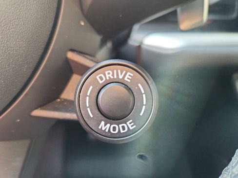 Certified 2024 Porsche Cayenne Coupe image 25