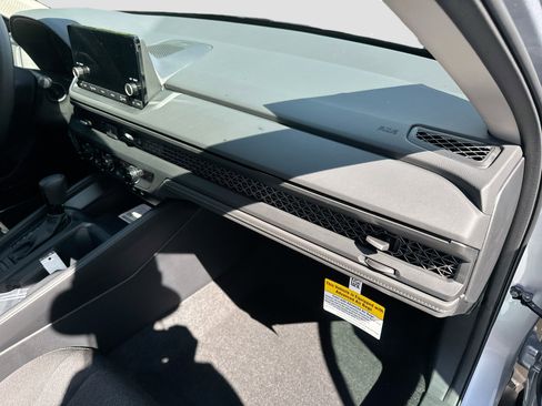 New 2025 Honda Accord SE image 23