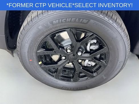 New 2025 Jeep Grand Cherokee L Altitude image 32