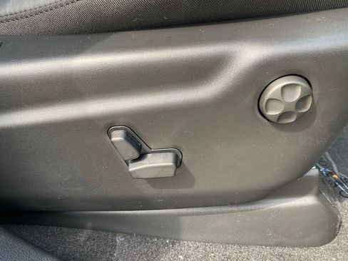 Used 2025 Dodge Durango GT image 12