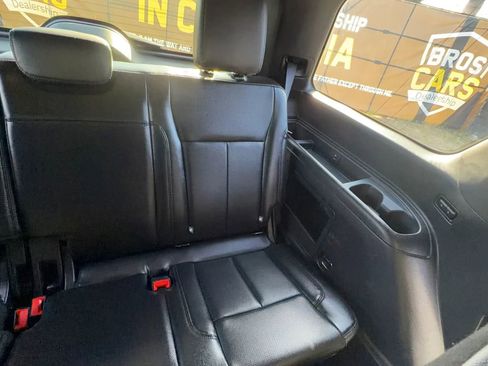 Used 2018 Ford Expedition XLT w/ Equipment Group 202A AWD/4WD image 38