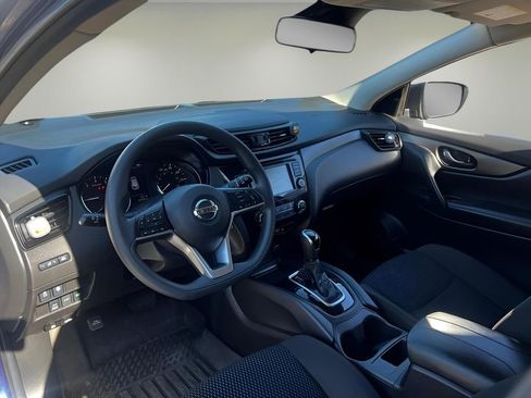 Used 2022 Nissan Rogue Sport S image 11