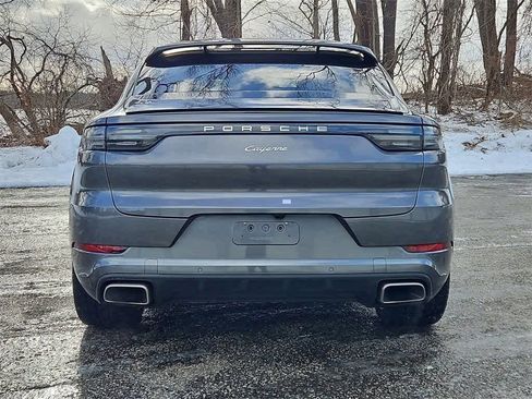Certified 2022 Porsche Cayenne image 6
