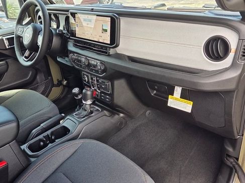 New 2026 Jeep Gladiator Willys AWD/4WD image 14