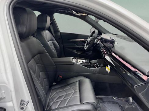New 2026 BMW i5 eDrive40 w/ M Sport Package image 19