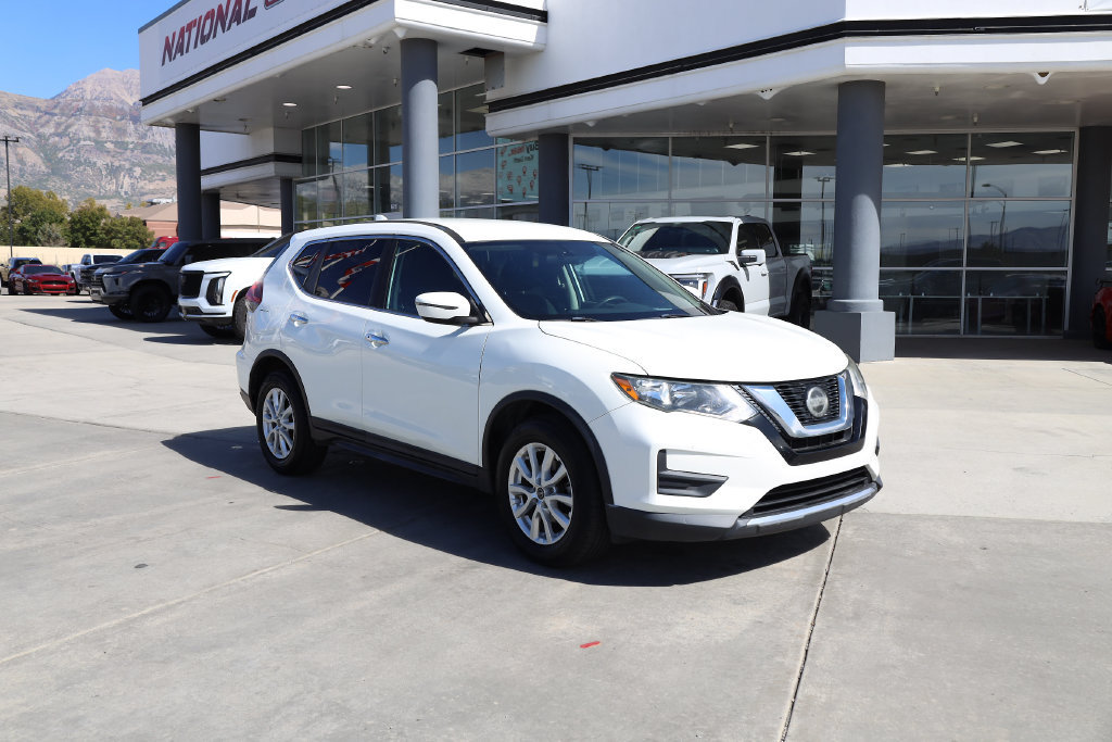 Used 2018 Nissan Rogue SV FWD image 8