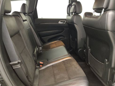 Used 2019 Jeep Grand Cherokee Altitude image 19