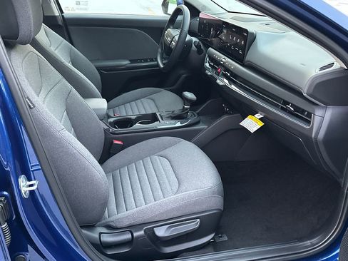 New 2025 Kia K4 EX image 10