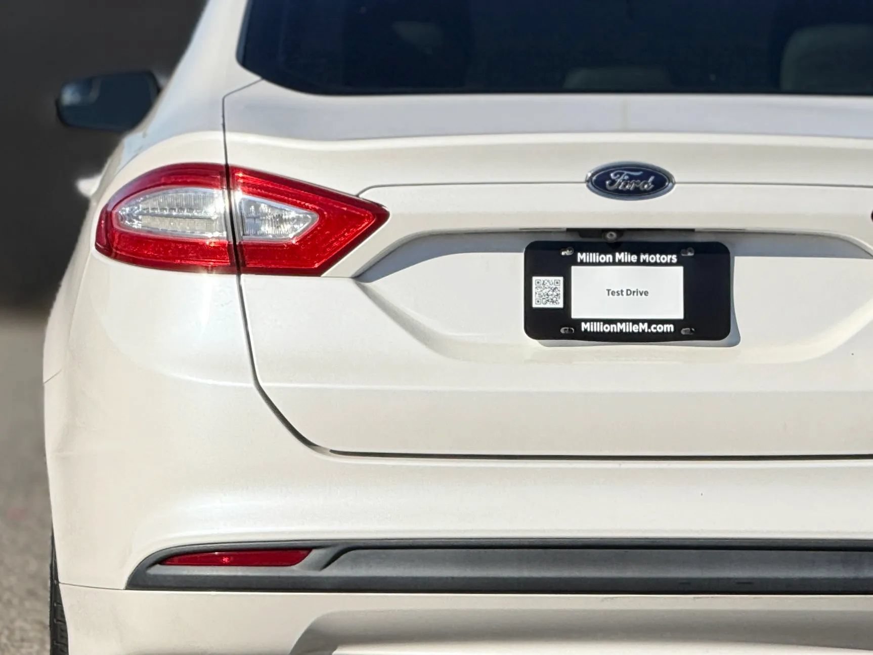Used 2014 Ford Fusion SE w/ Equipment Group 202A FWD image 13