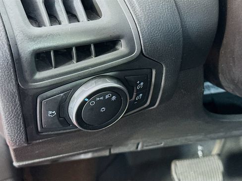 Used 2017 Ford Focus SE FWD image 10