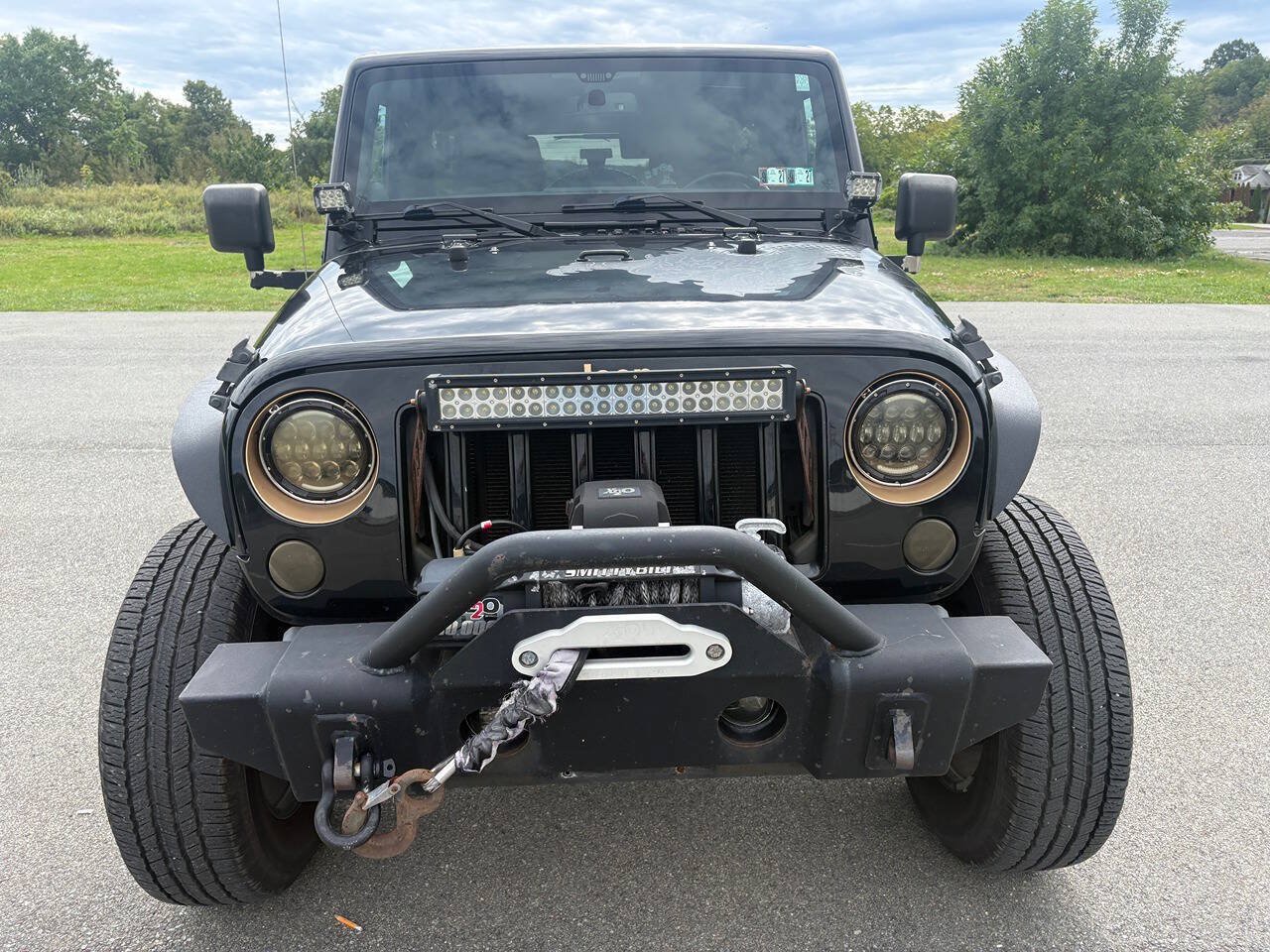 Used 2014 Jeep Wrangler Unlimited Sahara AWD/4WD image 2