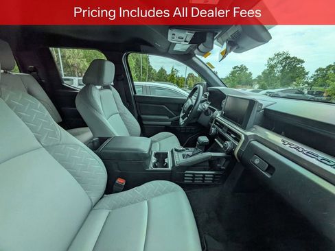 Certified 2026 Toyota Tacoma SR5 AWD/4WD image 10