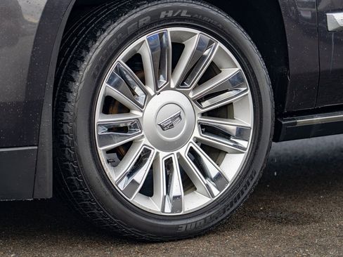 Used 2017 Cadillac Escalade ESV Platinum image 7