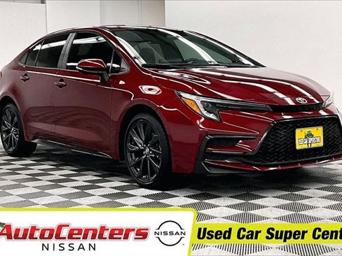 Used 2023 Toyota Corolla SE image 1