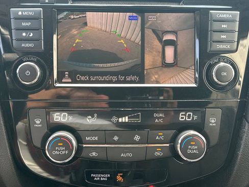 Used 2018 Nissan Rogue SL image 30