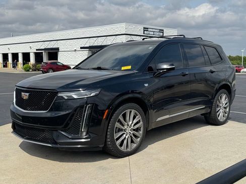 Used 2020 Cadillac XT6 Sport image 3