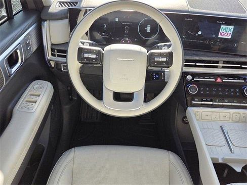 Used 2025 Hyundai Santa Fe Calligraphy image 12