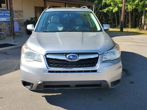 Used 2015 Subaru Forester 2.5i Premium w/ All-Weather Package AWD/4WD image 9