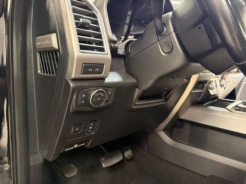 Used 2017 Ford F250 Platinum w/ Platinum Ultimate Package AWD/4WD image 29