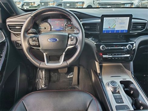 Certified 2023 Ford Explorer ST-Line w/ Class IV Trailer Tow Package image 4