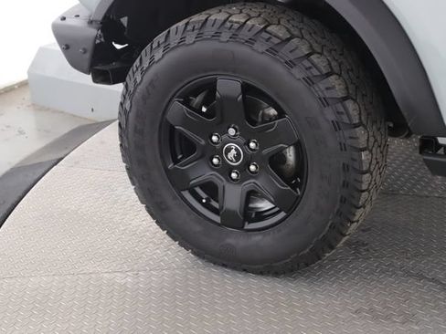 Used 2022 Ford Bronco Black Diamond AWD/4WD image 13