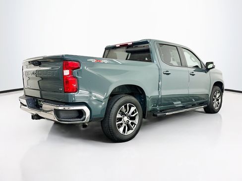 Used 2025 Chevrolet Silverado 1500 LT AWD/4WD image 9