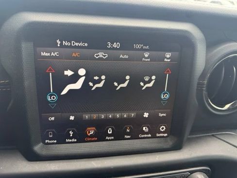 Used 2023 Jeep Gladiator Overland AWD/4WD image 7