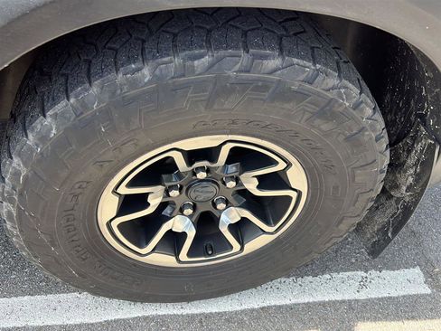 Used 2017 RAM 1500 Rebel w/ Luxury Group image 15