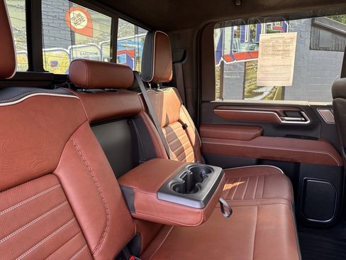 Used 2025 GMC Sierra 3500 Denali Ultimate AWD/4WD image 19