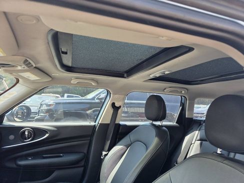 Used 2016 MINI Cooper Clubman FWD image 8