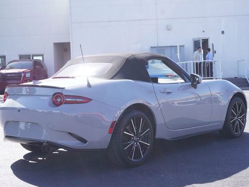 Used 2024 MAZDA MX-5 Miata Grand Touring w/ Appearance Package image 5