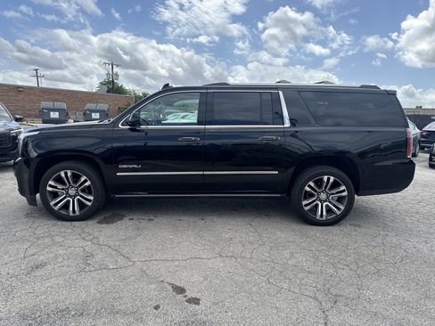 Used 2019 GMC Yukon XL Denali w/ Denali Ultimate Package AWD/4WD image 6