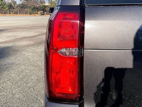 Certified 2017 Chevrolet Suburban Premier image 20