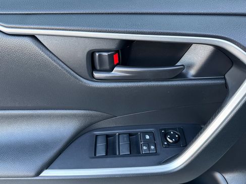 Used 2023 Toyota RAV4 LE image 10