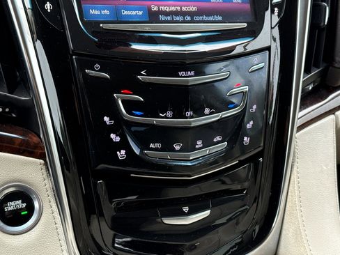 Used 2015 Cadillac Escalade Premium image 27